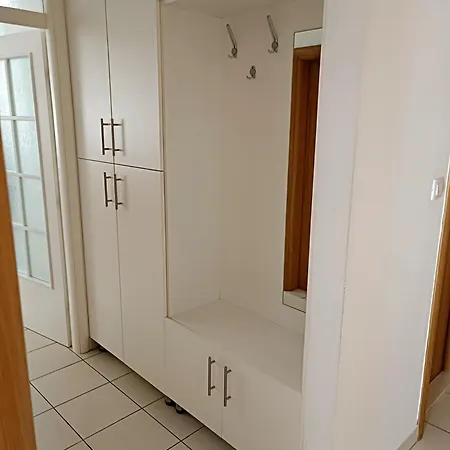 Apartment Stan Sa Garazom *